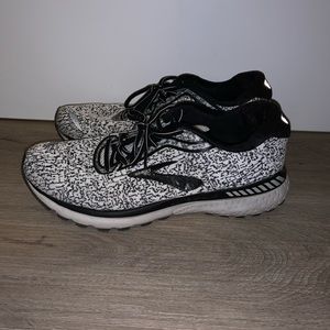 Brooks Adrenaline GTS 20